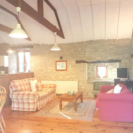 Villa De 2 Chambres Avec Piscine Privee Terrasse Amenagee Et Wifi A Loze *